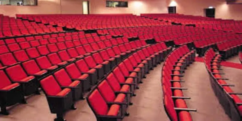 Khi lựa chọn kích thước ghế hội trường theo tiêu chuẩn