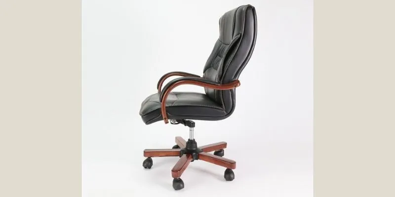 Thanh lý ghế da giám đốc tay gỗ da